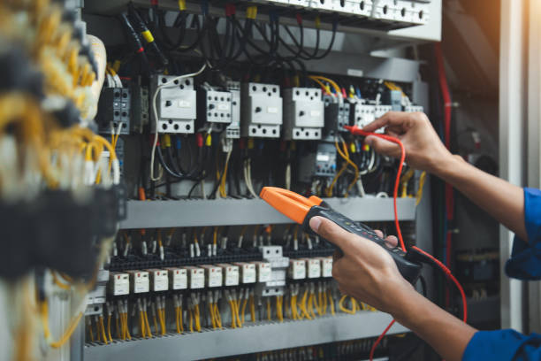 Best Commercial Electrician Services  in Cave Junction, OR